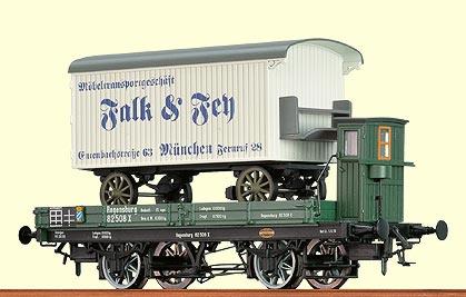 Flat car loaded with furniture van<br /><a href='images/pictures/Brawa/48010.jpg' target='_blank'>Full size image</a>
